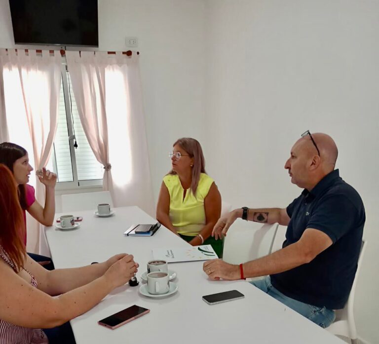 SPATZENKUTTER Juan Lell con Claudia Gieco